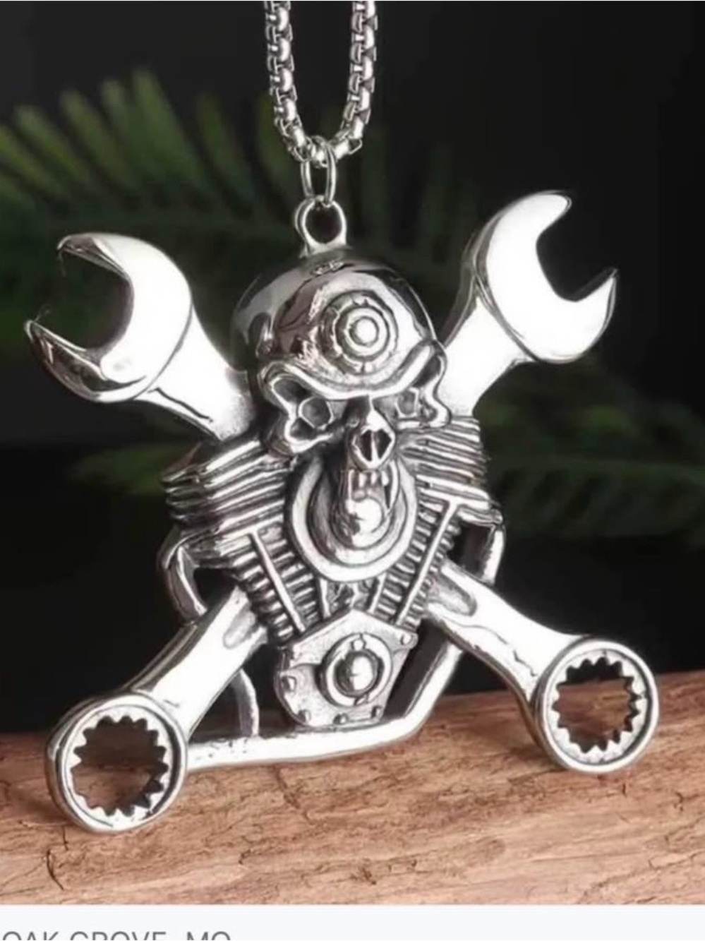 New. Harley Engine with Skull necklace